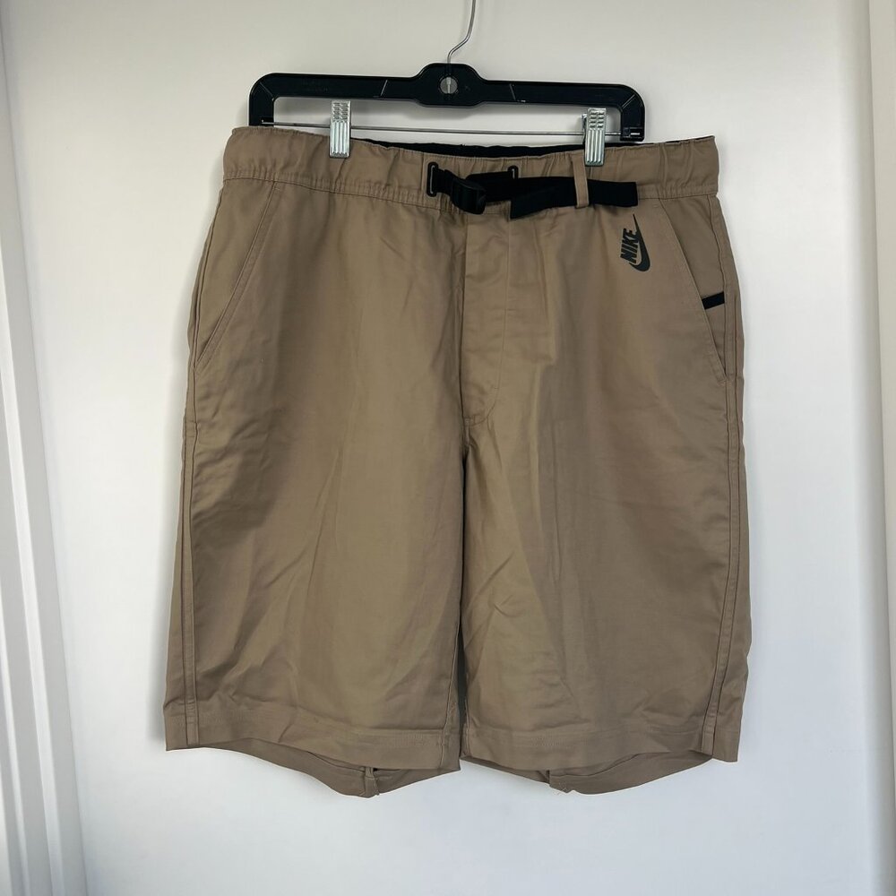 Nike SB Shorts Mens Sz M Khaki Beige Skate Everett Woven Belted